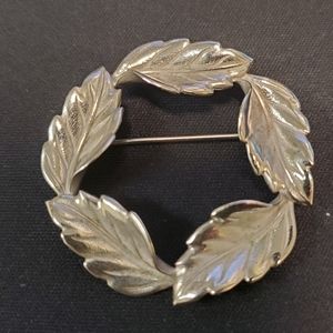 Beautiful Vintage BEAU STERLING Leaf Pin Brooch